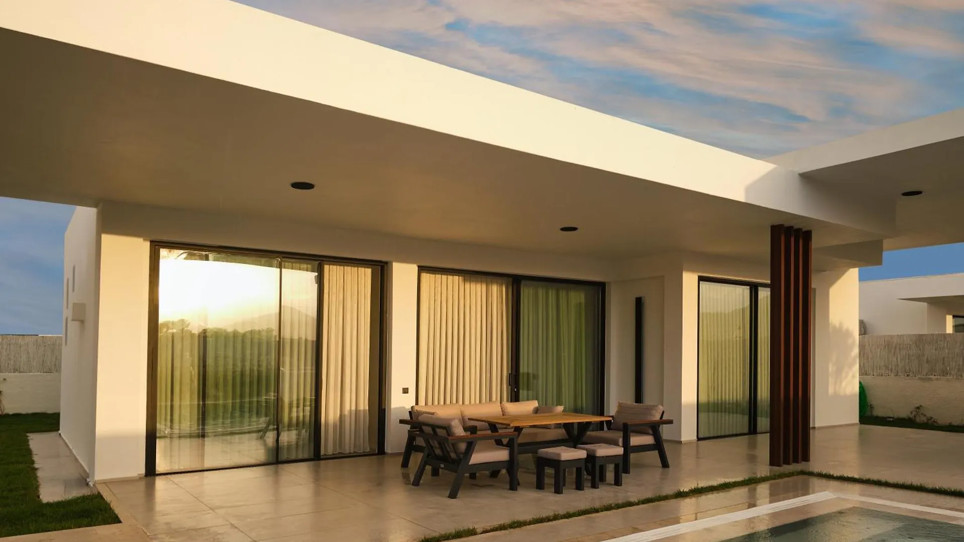 Willa Ashta Suites / Color Block Fethiye